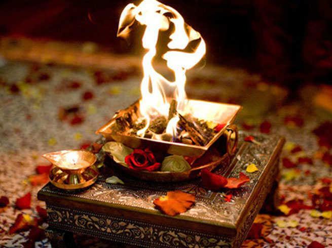 Aghori Baba in Jaipur performing black magic removal ritual with sacred fire