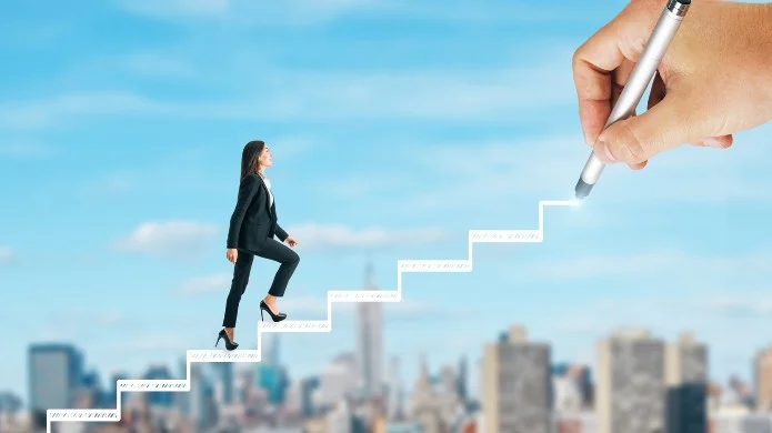 How to Consult an Online Astrology Expert for Career Growth
